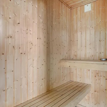 In With Sauna * هادرسليف